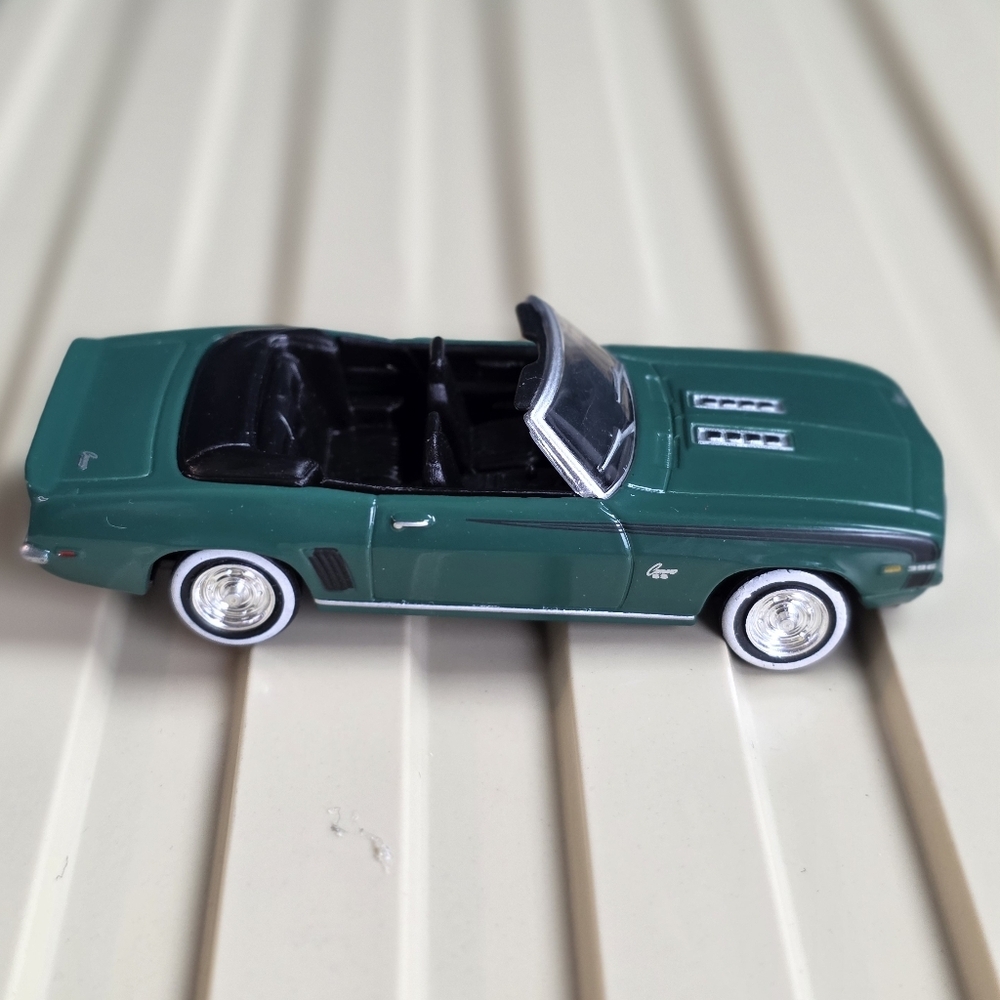 2001 Readers Digest Die Cast 1969 Camaro Toy Car - Picture 5 of 13